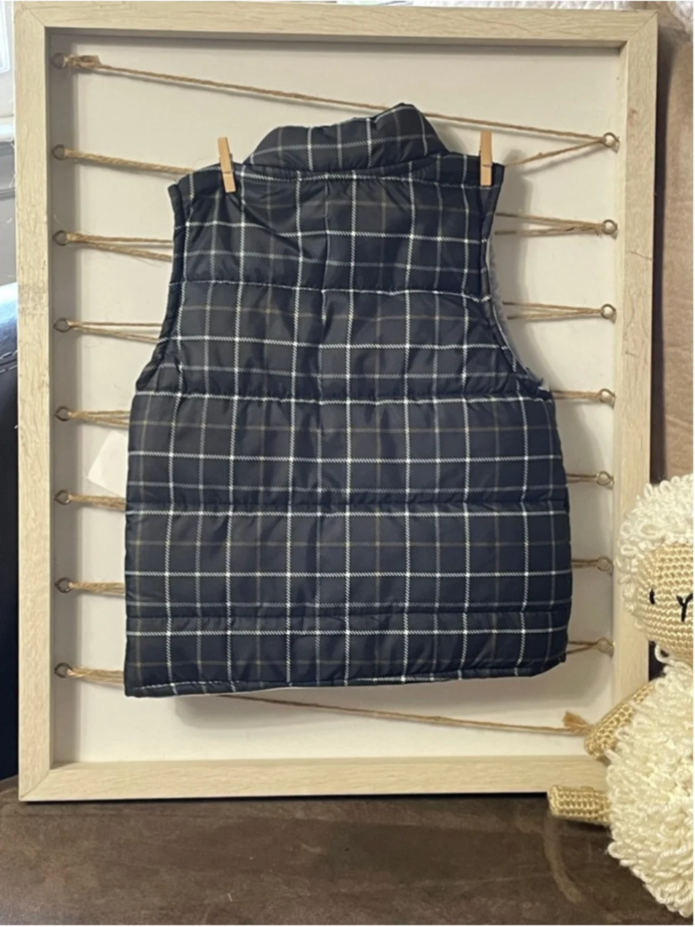 Boys DKNY Plaid Puffer Vest 2T Black White NWT